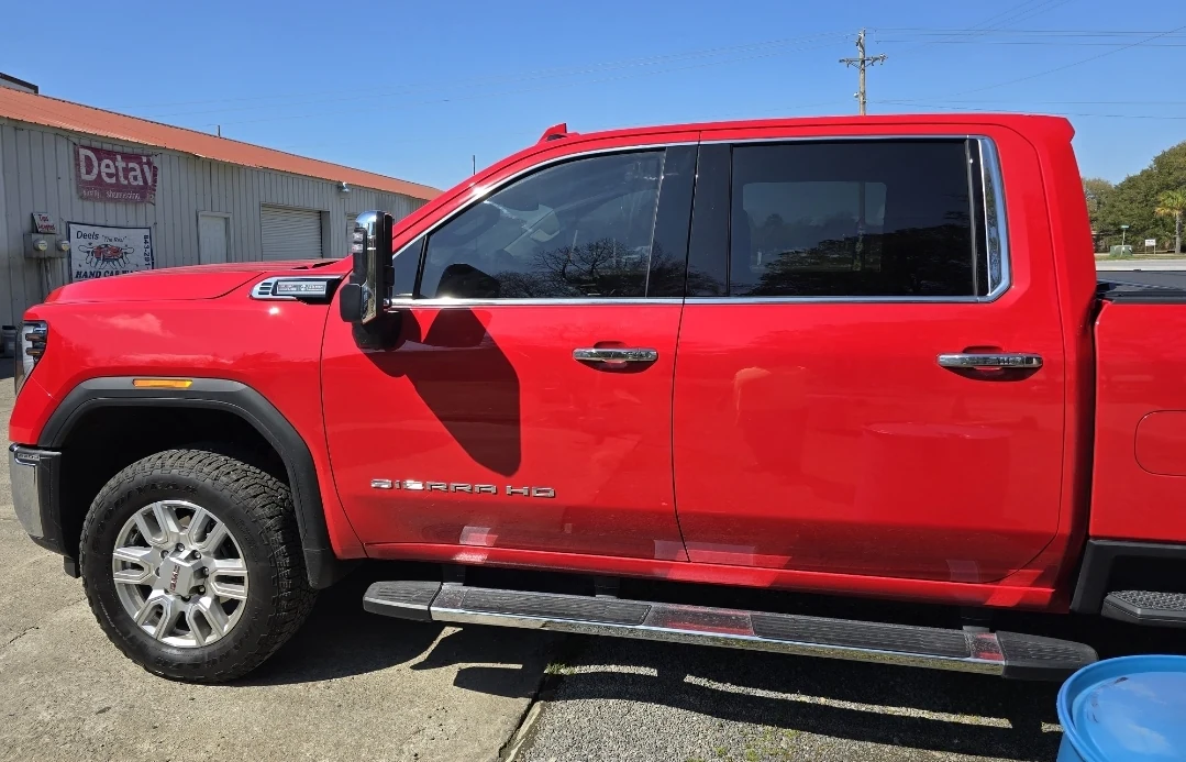 Auto Window Tinting shop exterior